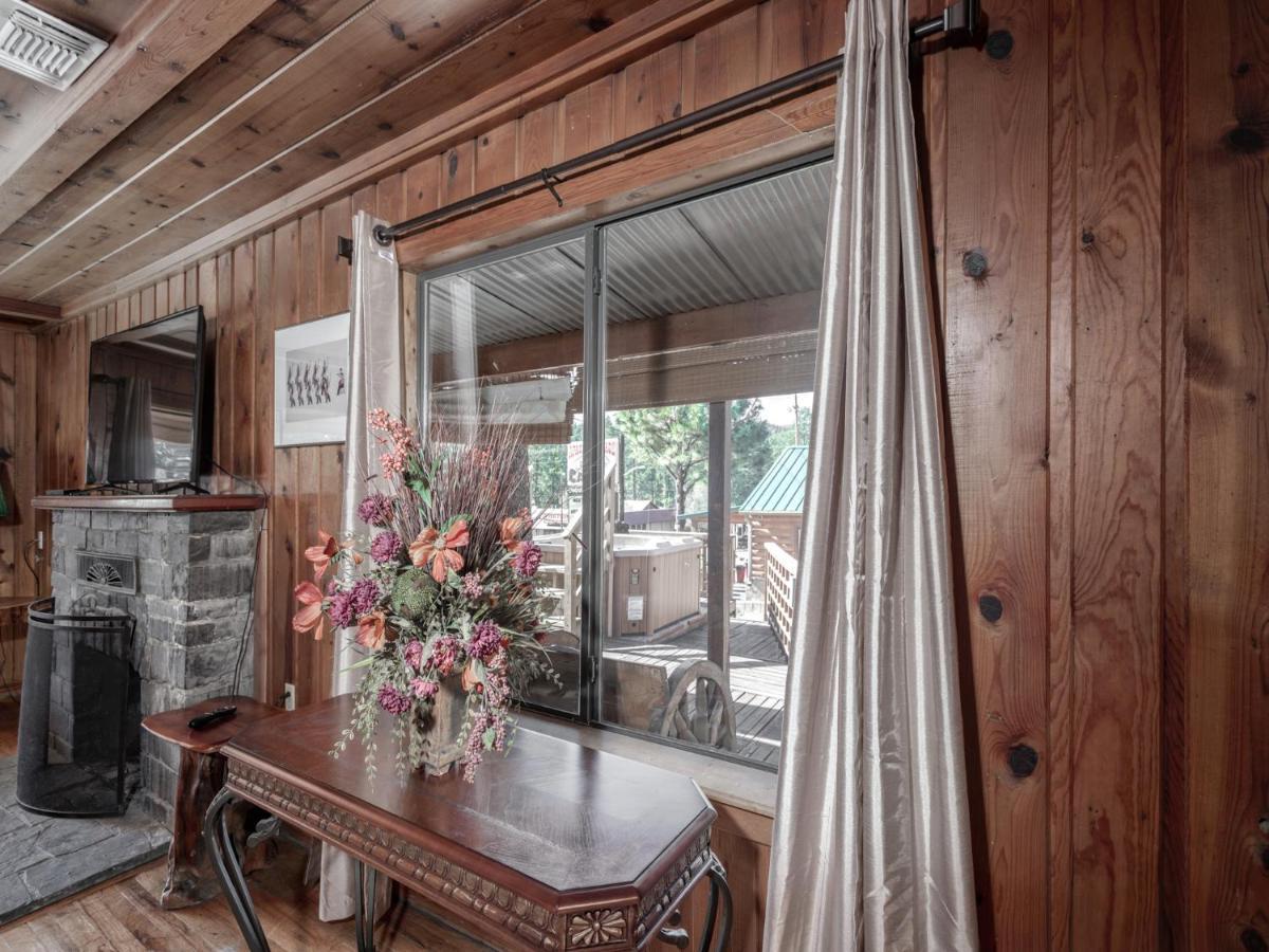 Alpine Cabin, 3 Bedrooms, Deck, Sleeps 8 鲁伊多索 外观 照片